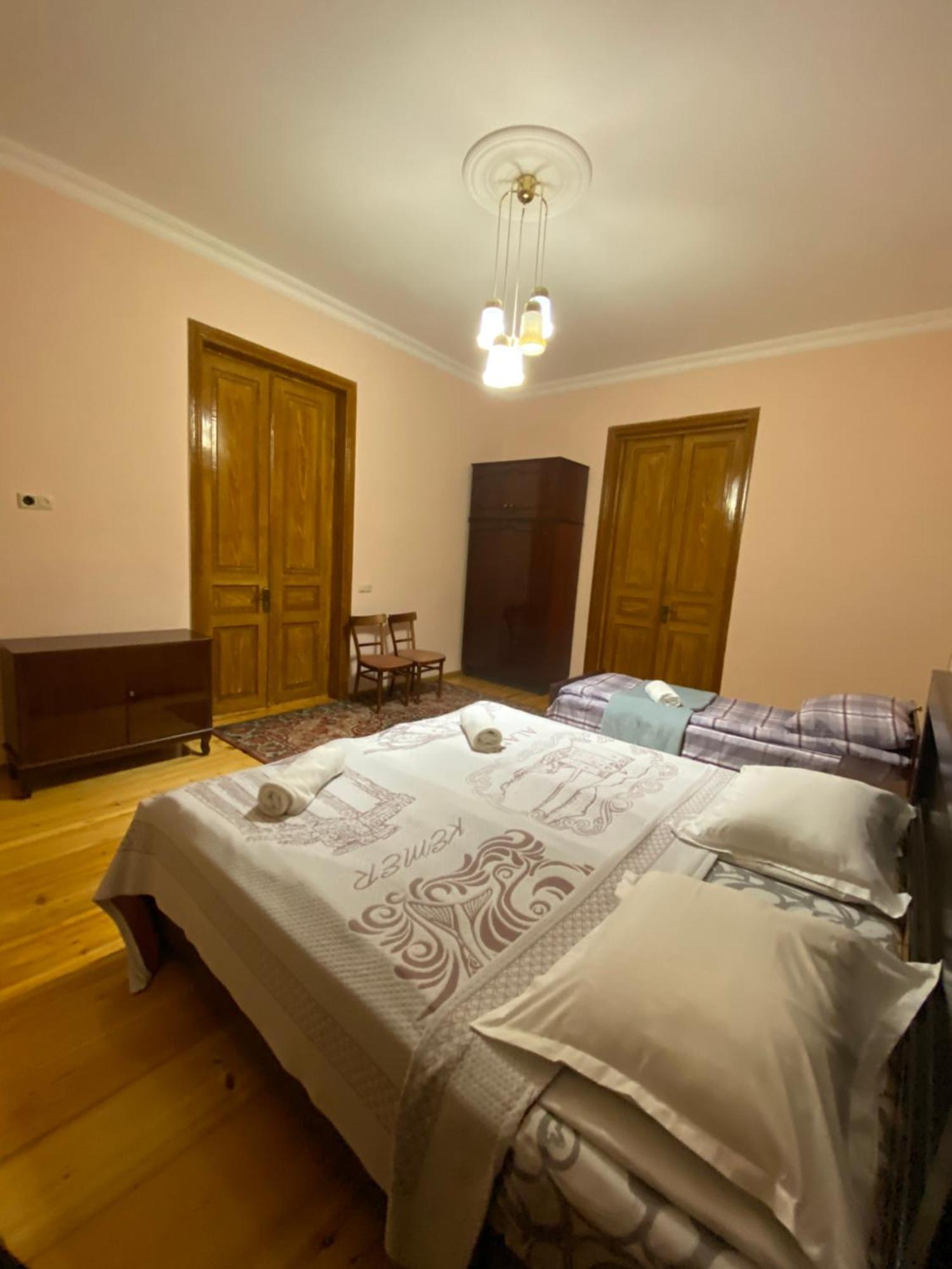 Season Hotel Kutaisi Exterior photo